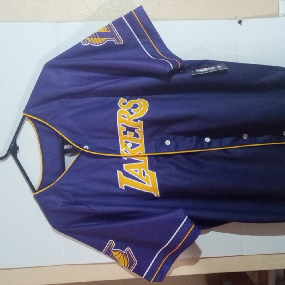 Lakers button up short sleeve t-shirt color is purple sizes large